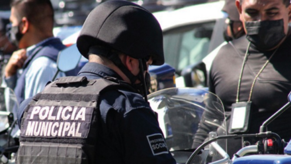 Simental confía en los policías municipales