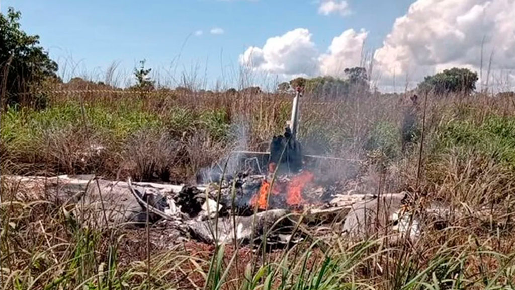 Tragedia golpea al fútbol brasileño: avión cae y jugadores mueren