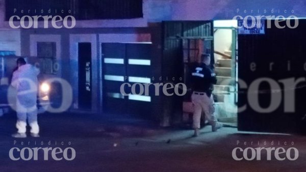 Hombres armados irrumpen una vivienda de León y ejecutan a dos hombres