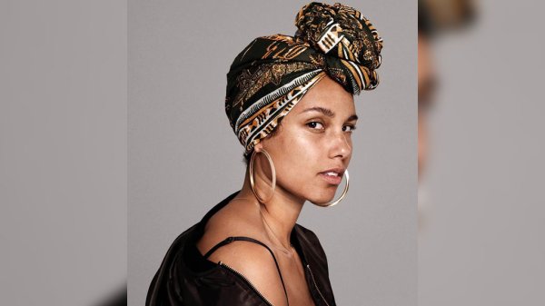 Aquí te contamos cómo Alicia Keys reivindicó la belleza femenina