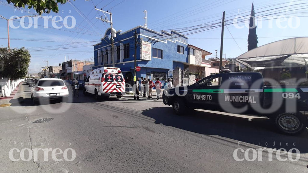 Chocan en la Primero de Mayo de Acámbaro y queda inconsciente