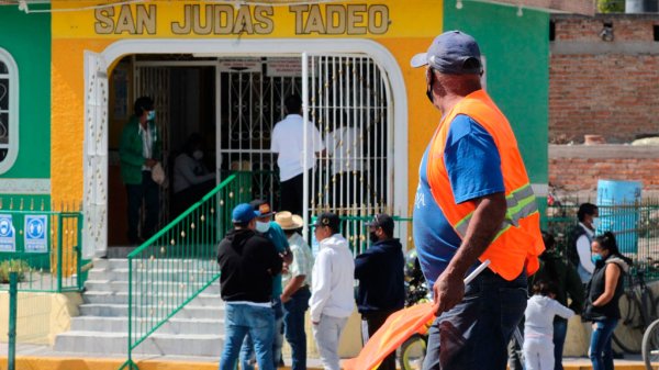 Tres mil devotos dejan su destino a San Judas Tadeo y a Dios