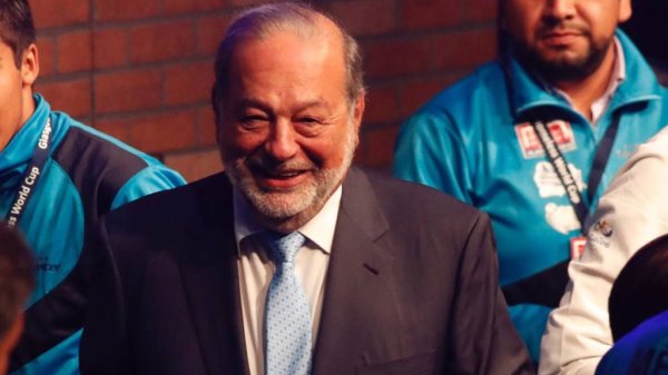 Carlos Slim ya salió del hospital; se recupera de Covid-19 desde casa