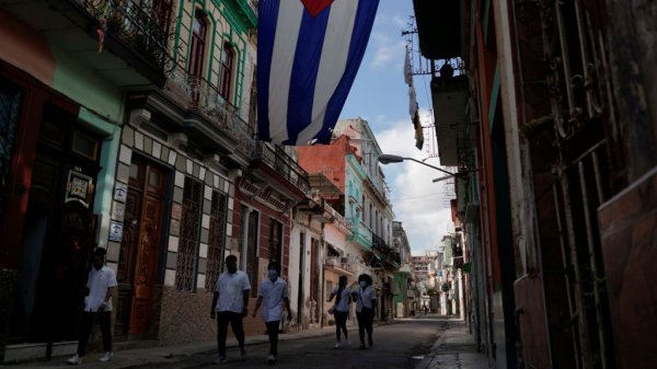 Cuba reducirá vuelos de México y aplicará cuarentena a viajeros por Covid-19