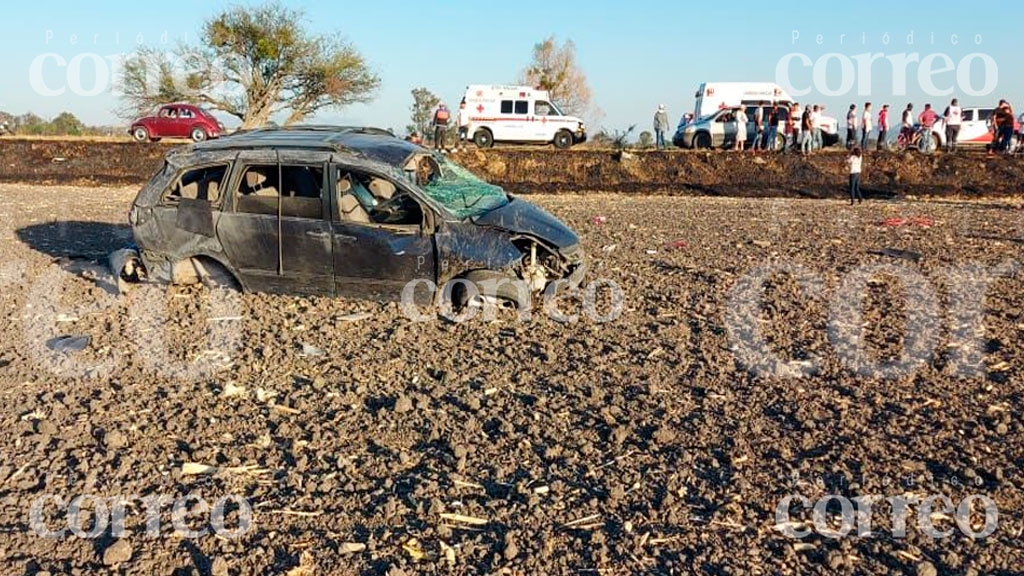 Fallece menor de edad en APARATOSA volcadura; otro joven sale herido