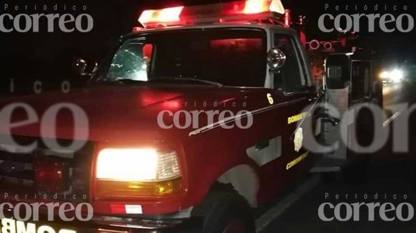 Accidente carretero le arranca la vida a una familia en Comonfort