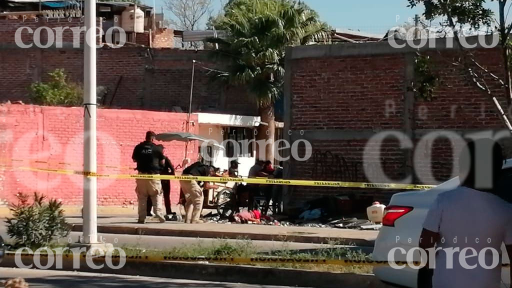 Ejecutan a hombre mientras vendía herramienta al lado de su casa