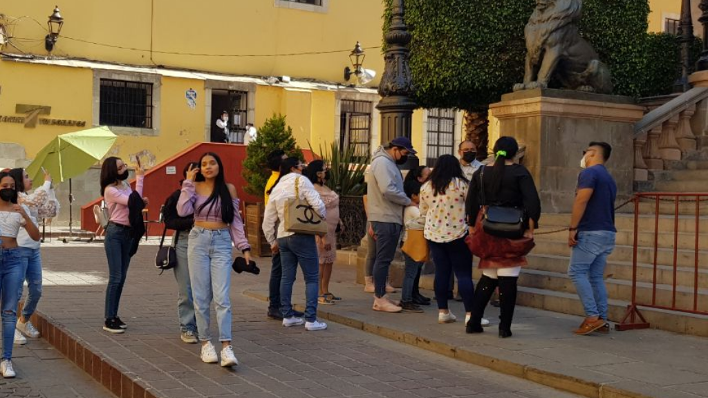 Temen que el crimen organizado reclute a jóvenes que abandonaron la escuela por la pandemia