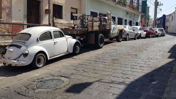 Lo detienen tratando de robar autos del callejón Tamazuca