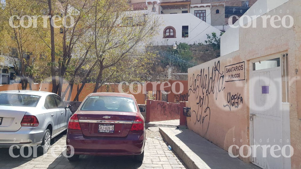 Atacan vivienda en la capital; hay un muerto y un herido