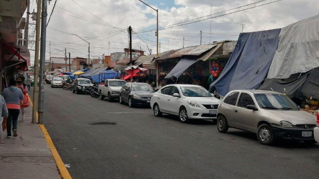 Regresan negocios a calle 5 de Mayo