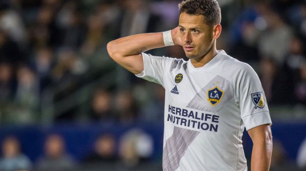 ‘Chicharito’ acepta que tocó fondo y tiene deuda con el Galaxy