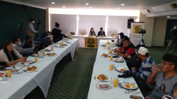 Presenta PRD precandidatos para Irapuato