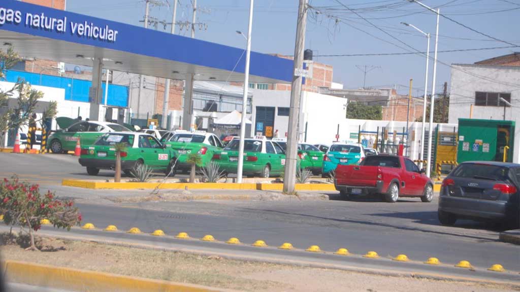 NatGas inicia a surtir paulatinamente a vehículos de servicio público