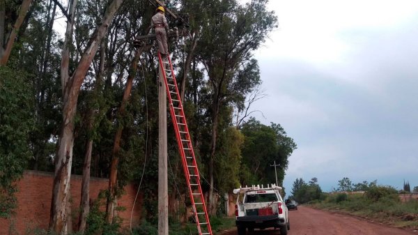 En Santa Bárbara tienen más de un mes con cortes de luz imprevistos