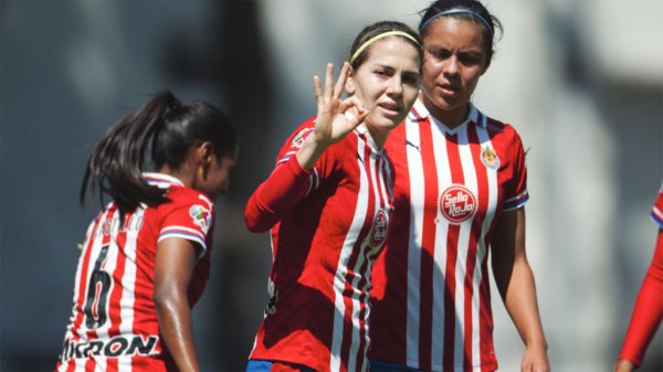 Alicia Cervantes liquida a las ‘Esmeraldas’ con tres goles suyos