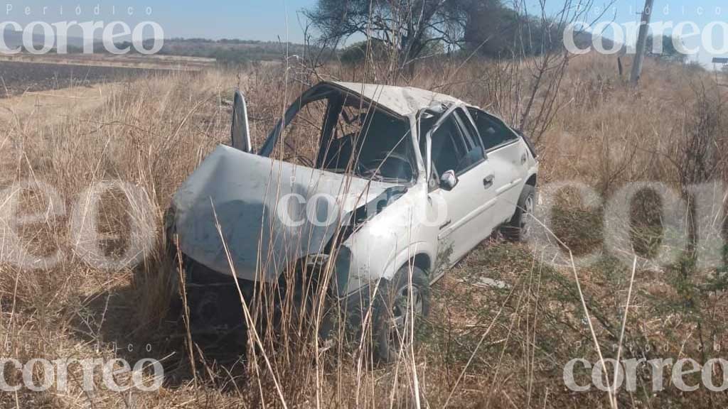 Volcadura en Acámbaro-Irámuco deja un lesionado