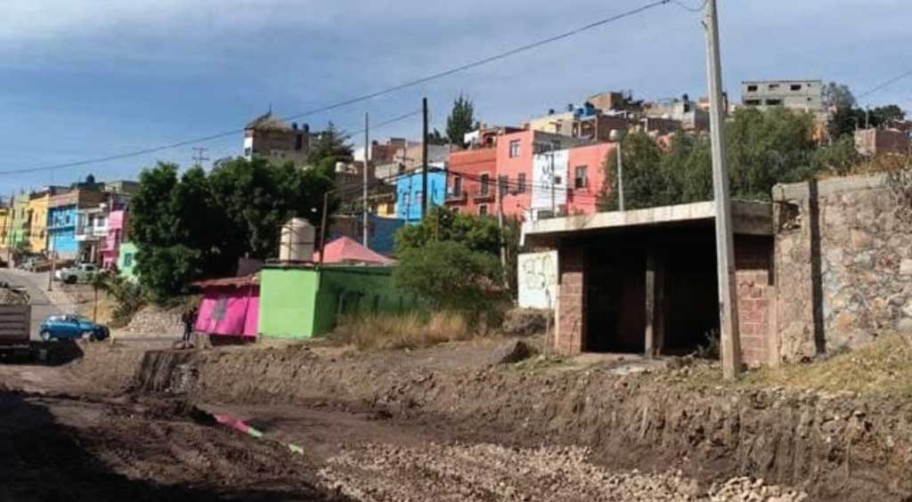 Podrían desalojar las viviendas junto a vías