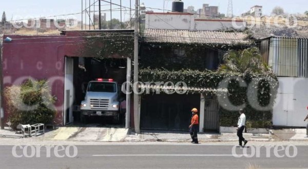 Se incendia fábrica de colchones en Irapuato por presunto corto circuito