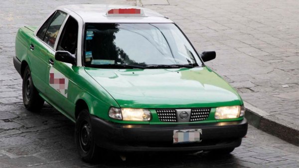 Tratan de robar a un taxista mientras cenaba tacos en Tepetapa