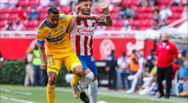 Chivas y Tigres se quedan en el empate