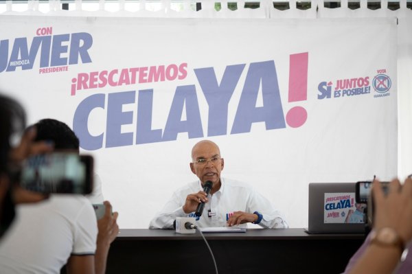 Ofrece Javier Mendoza seguro por accidente a casi 85 mil estudiantes de escuelas públicas