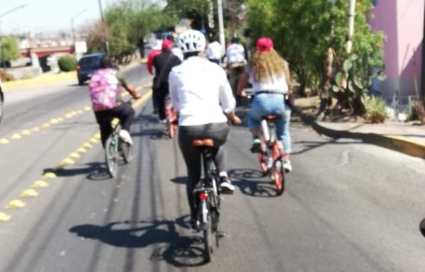 Candidatos de León se suman a rodada: pedalean en búsqueda del voto