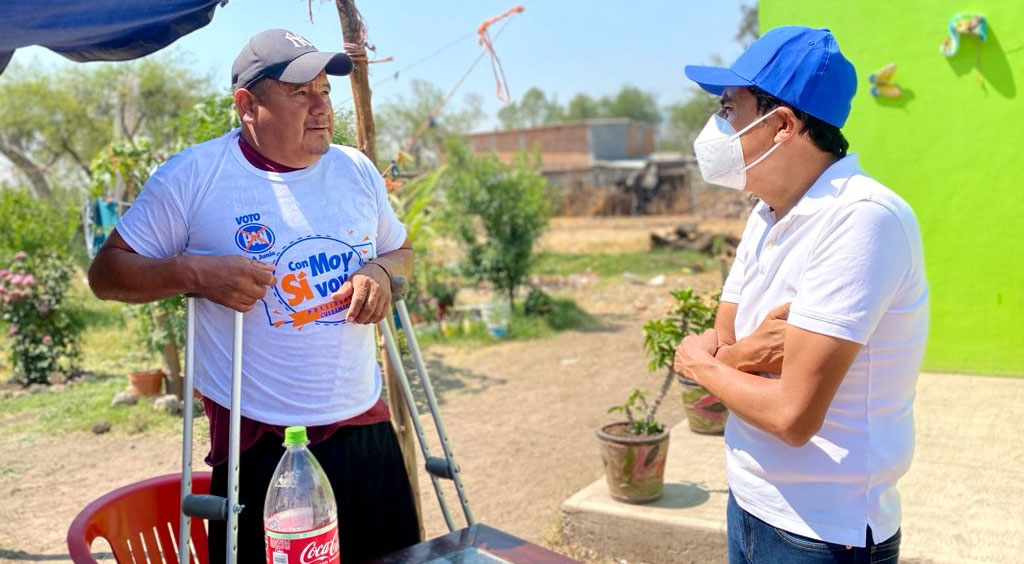 Promete Moy Cortéz apoyos sociales a quienes lo necesitan