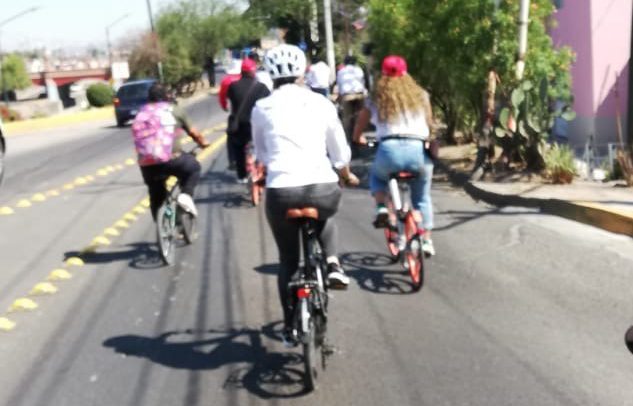 Candidatos de León se suman a rodada: pedalean en búsqueda del voto