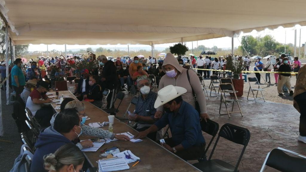 Segunda vacunación antiCovid de adultos mayores en Apaseo y Juventino registra menos asistencia