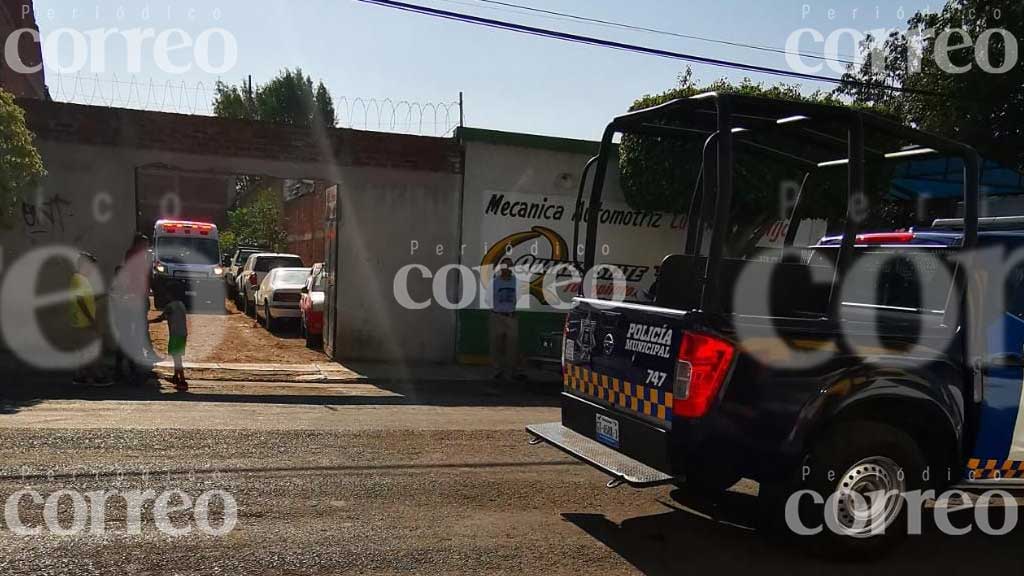 Mecánico resulta lesionado tras ser aplastado por un carro en Irapuato