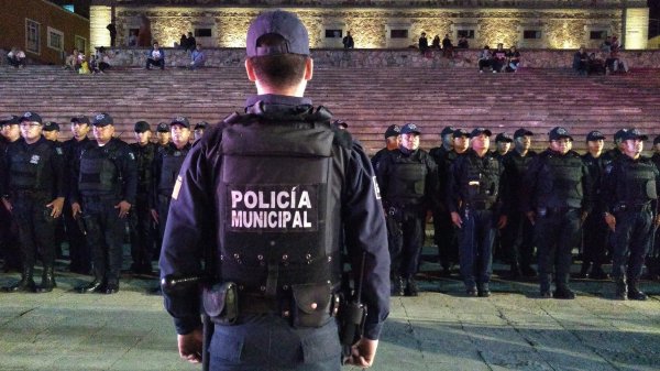 Suspenden con goce de sueldo a jefe policiaco de Guanajuato denunciado por acoso sexual