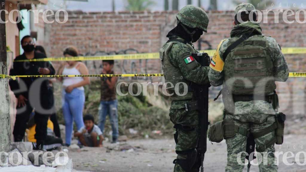 Ingresan a vivienda de Celaya; matan a un hombre y dejan a otro herido