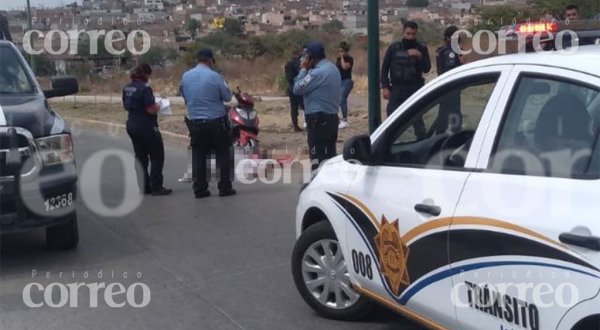 Muere motociclista tras derrapar su vehículo en Lomas de la Paz en León