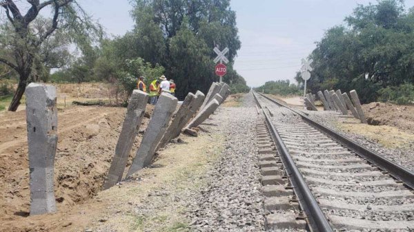 Cierran paso sobre vías del tren en Silao, luego de accidentes fatales