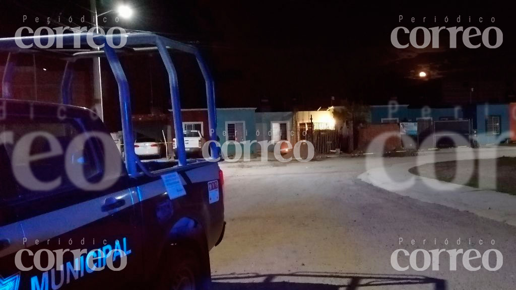 Ejecutan a un hombre en su casa y abandonan un cuerpo en San José Iturbide