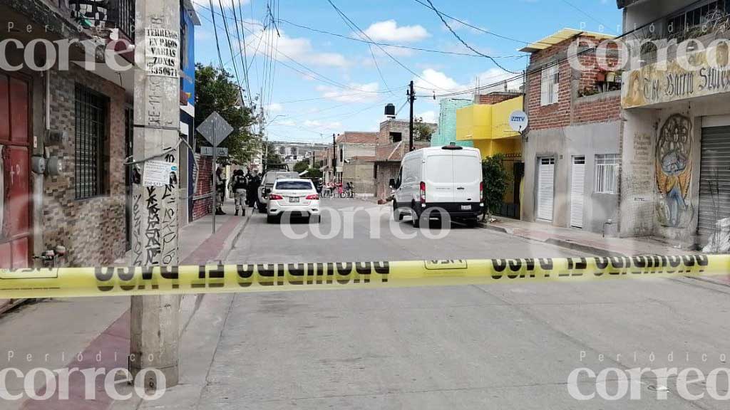 Ejecutan a un hombre dentro de una casa de la colonia Santa Cecilia en León