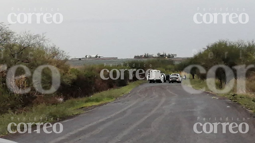 Hallan dos cadáveres con disparos en la carretera Santa Ana del Conde-Romita