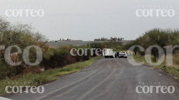 Hallan dos cadáveres con disparos en la carretera Santa Ana del Conde-Romita