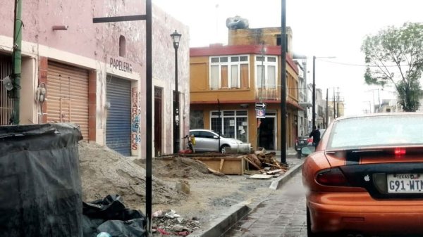 Obras Públicas de Celaya justifica averías en calle Manuel Doblado