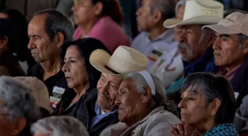 Aumenta en 15% la pensión para adultos mayores; ahora es de 3 mil 100 pesos