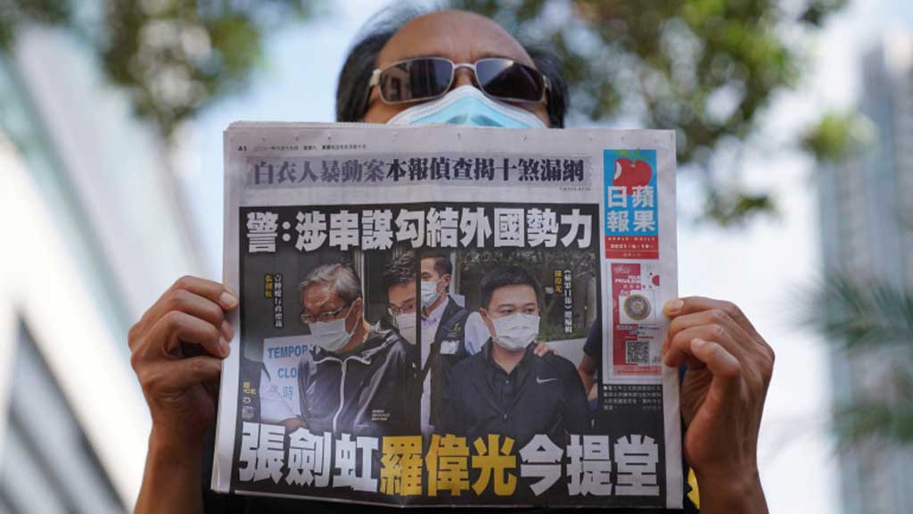 Cierra el diario Apple Daily de Hong Kong bajo presión del gobierno chino