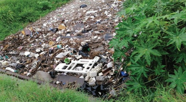 Advierten por desborde en el Canal de Labradores de Celaya