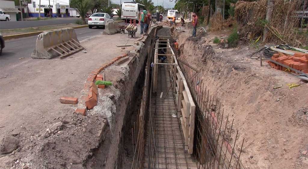 Atiende Japami el colector pluvial El Copalillo en Irapuato