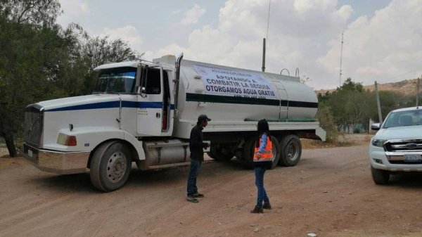 Minera Adularia lleva agua a Comonfort y Juventino Rosas contra la sequía