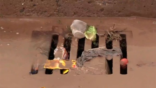 Afecta basura funcionalidad de alcantarillas y desagües en Irapuato