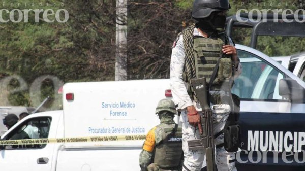 Hallan el cuerpo de un hombre a un costado de las vías del tren en Celaya