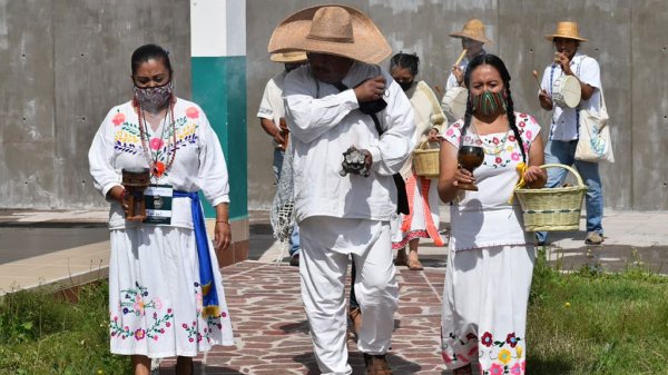 Presentan iniciativa sobre derechos de los índígenas en San Luis de la Paz