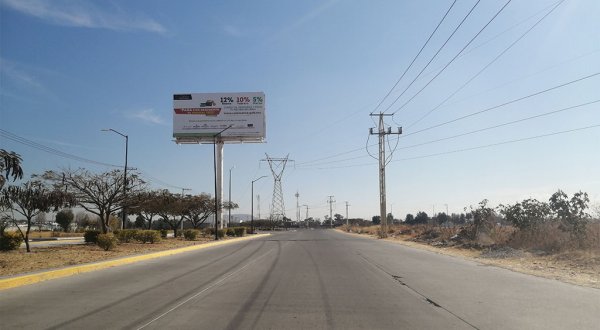 Denuncian ‘arrancones’ en bulevar Bicentenario