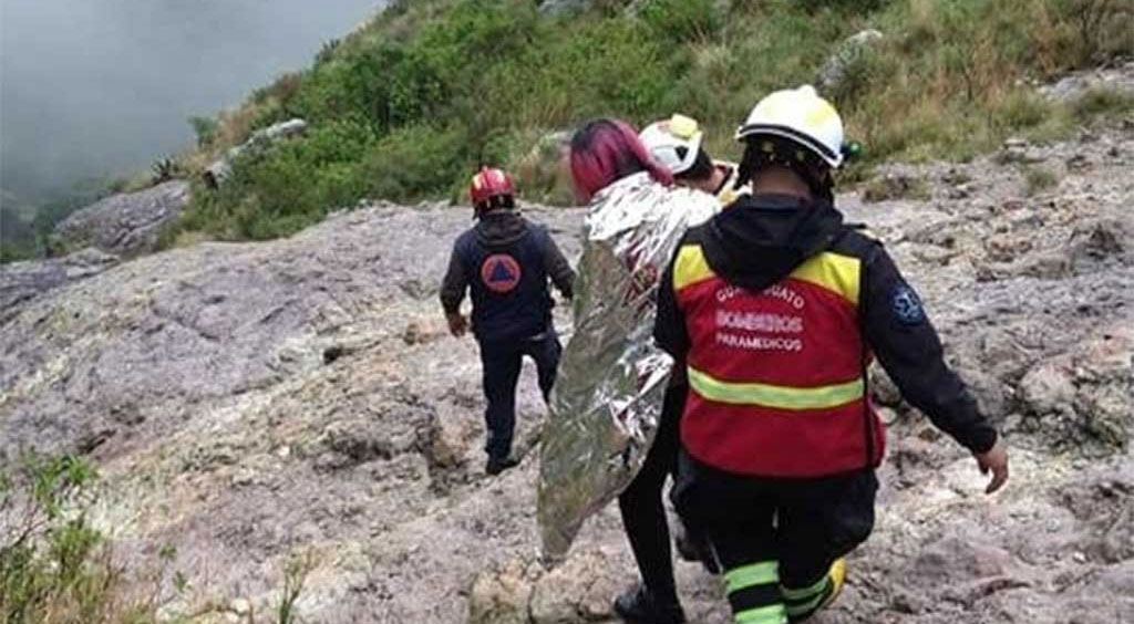 Guanajuato capital: rescatan a dos personas varadas en La Bufa por lluvias